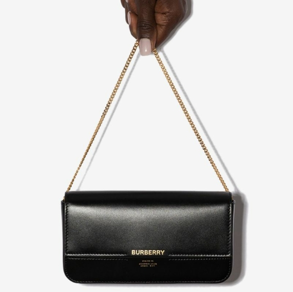 Burberry Handbags - ⭐SALE⭐Burberry Camille Leather Chain Wallet- Black